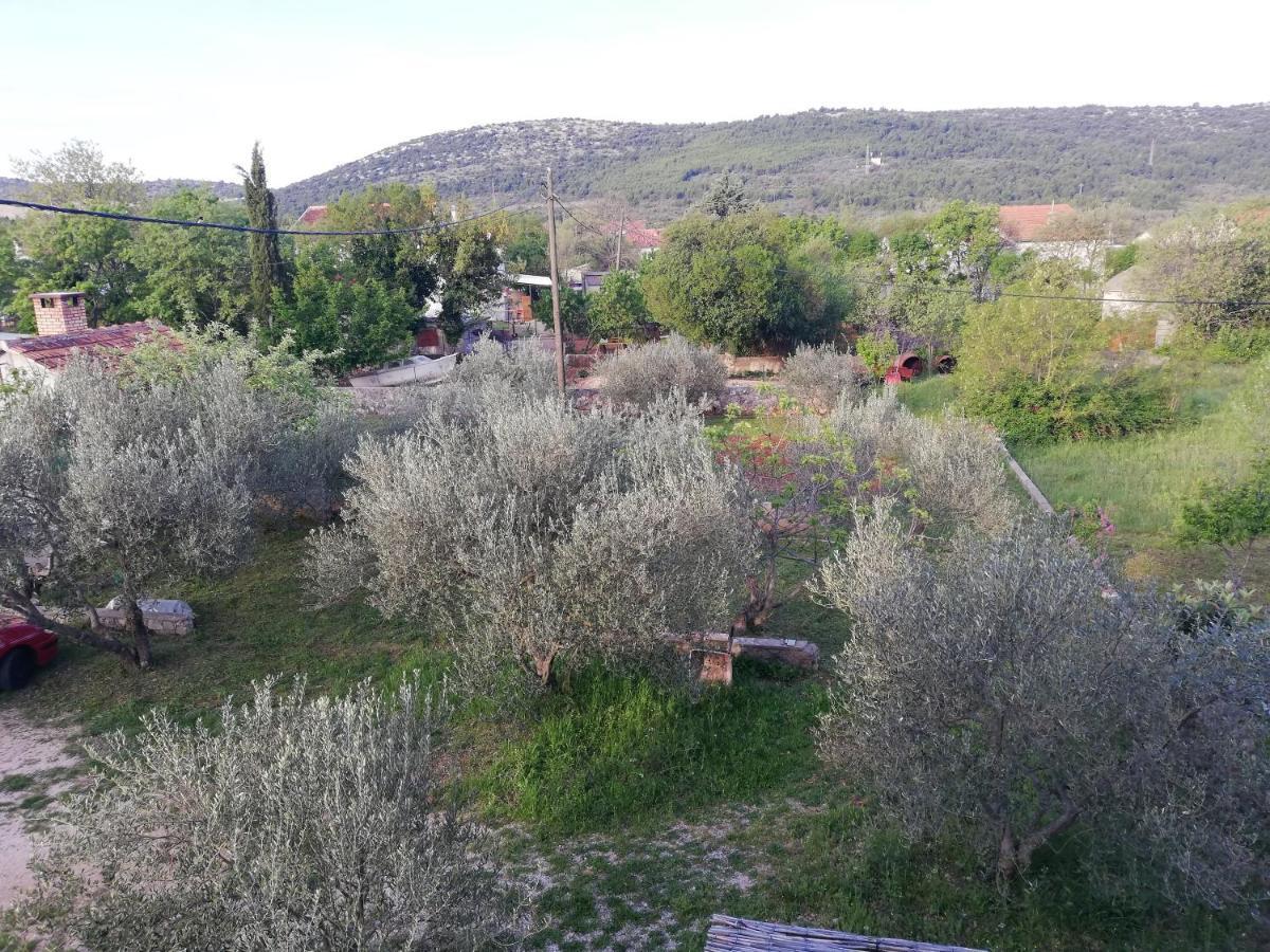Spacious Family Apartment With Parking In The Shade And Barbecue House Šibenik Exterior foto