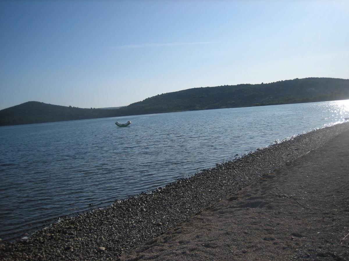 Spacious Family Apartment With Parking In The Shade And Barbecue House Šibenik Exterior foto